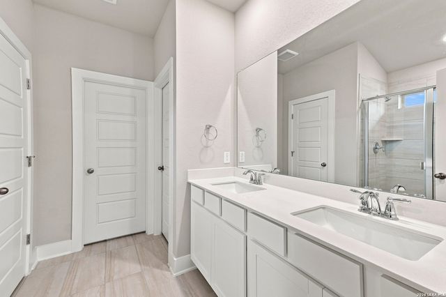 10726 YELLOWTAIL BLVD, Boerne, TX 78006