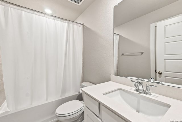 10726 YELLOWTAIL BLVD, Boerne, TX 78006