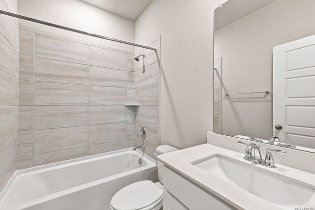 10726 YELLOWTAIL BLVD, Boerne, TX 78006