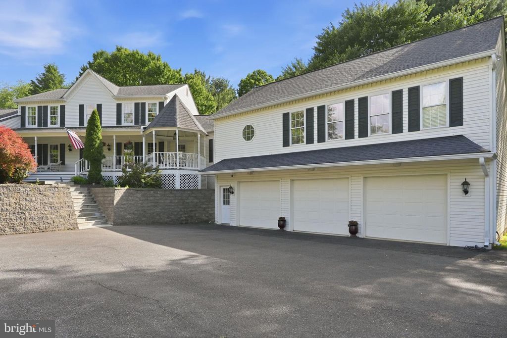 Image 54 of property listing at 14804 TURKEY FOOT RD, Darnestown, MD 20878
