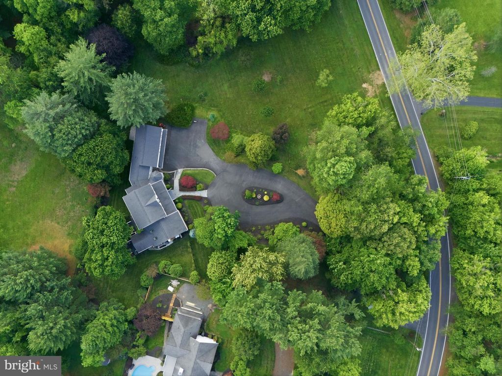 Image 56 of property listing at 14804 TURKEY FOOT RD, Darnestown, MD 20878