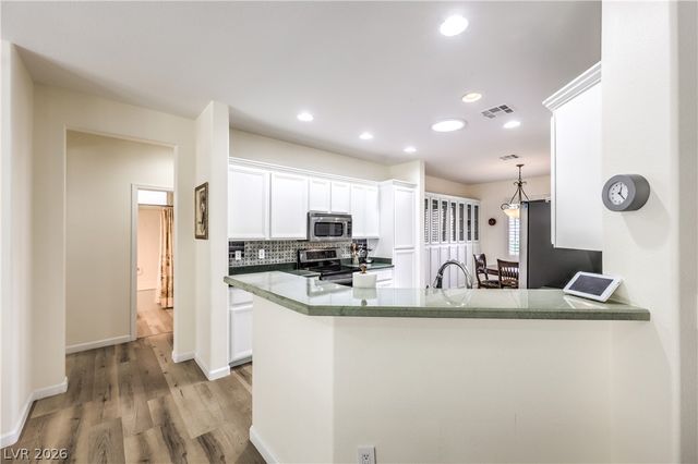 2565 Leighton Avenue, Henderson, NV 89052