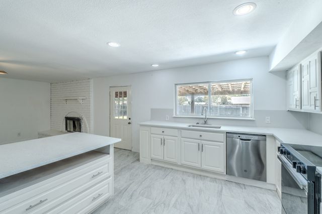 4312 Woodbluff Drive, Mesquite, TX 75150