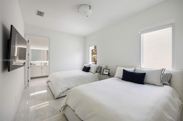 2760 Brickell Court 2760, Miami, FL 33129