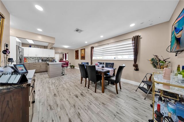 3291 NW 207th St, Miami Gardens, FL 33056