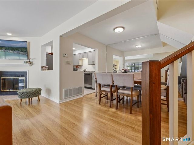 175 South End Road B13, East Haven, CT 06512