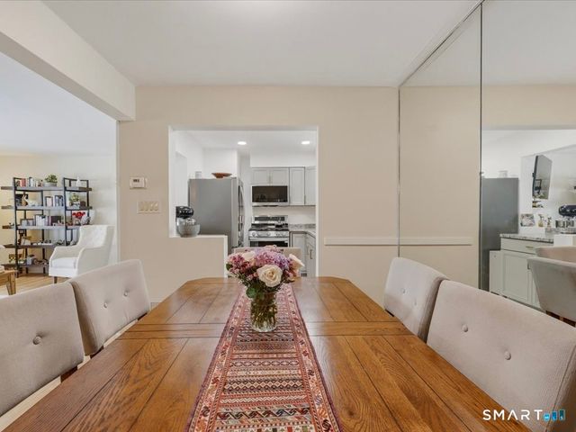 175 South End Road B13, East Haven, CT 06512