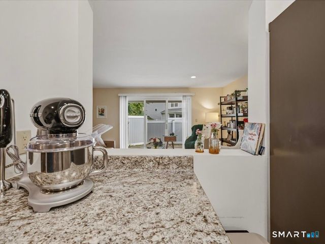 175 South End Road B13, East Haven, CT 06512