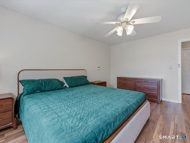 175 South End Road B13, East Haven, CT 06512