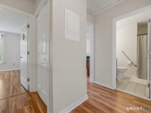 175 South End Road B13, East Haven, CT 06512