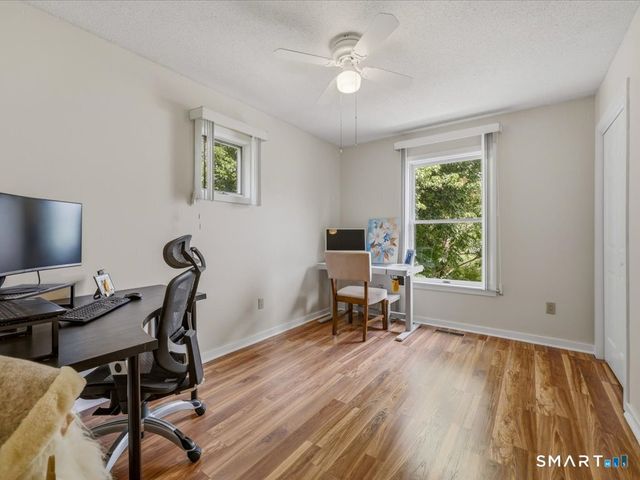 175 South End Road B13, East Haven, CT 06512
