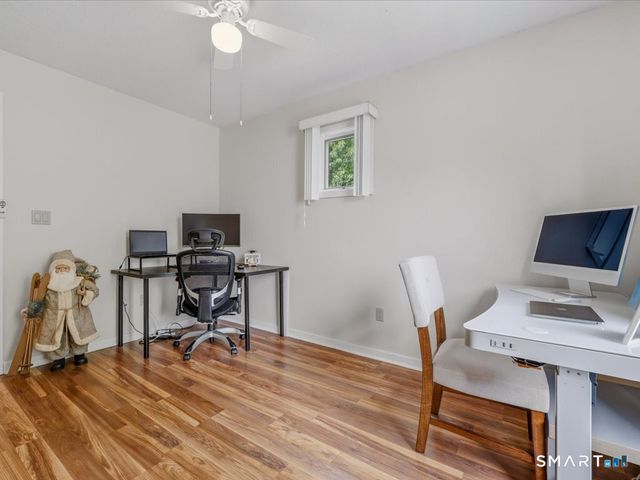175 South End Road B13, East Haven, CT 06512