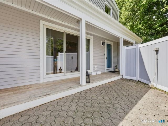175 South End Road B13, East Haven, CT 06512