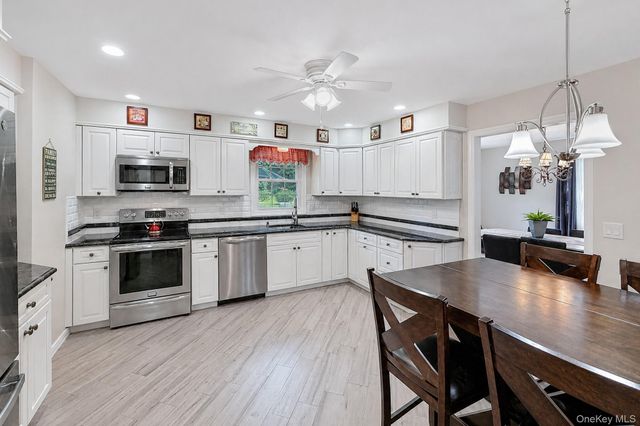 8 Pinewood Sherman, Call Listing Agent, CT 06784