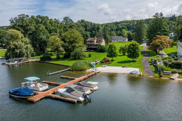 8 Pinewood Sherman, Call Listing Agent, CT 06784
