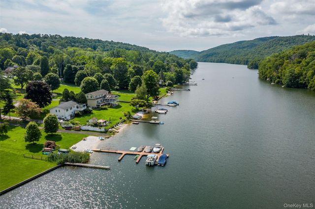 8 Pinewood Sherman, Call Listing Agent, CT 06784