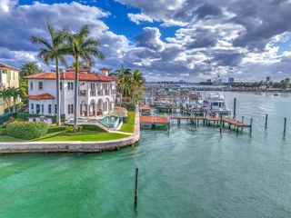 2775 Lake Drive, Singer Island, FL 33404