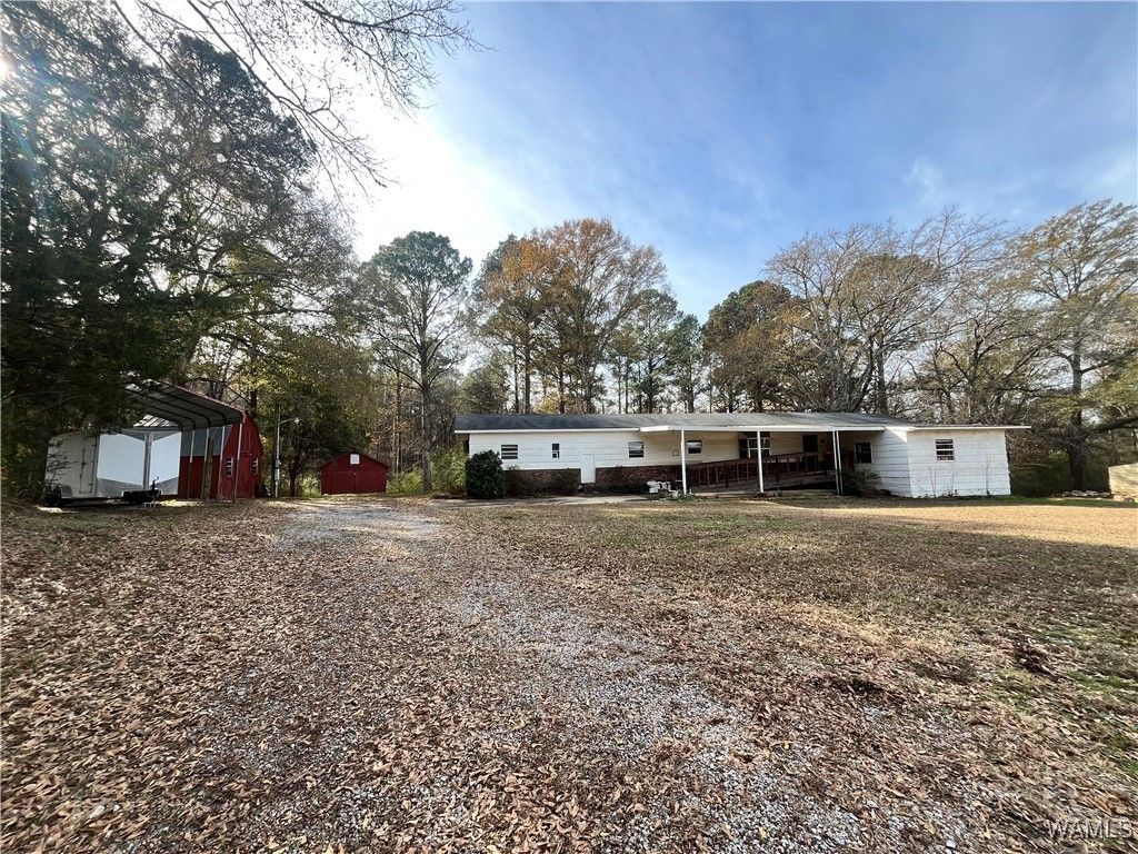 303 MLK, Livingston, AL 35470