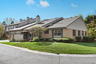 29485 Beau Ridge, Farmington Hills, MI 48331