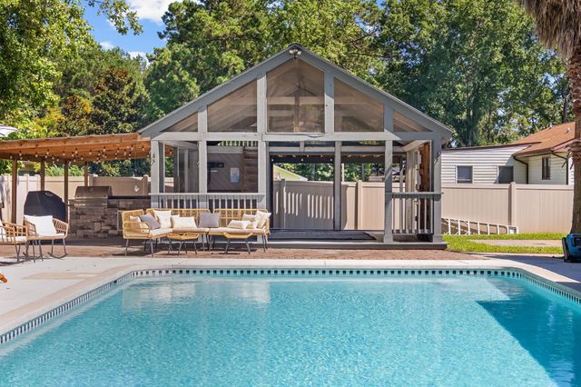 118 Clemson Rd., Conway, SC 29526