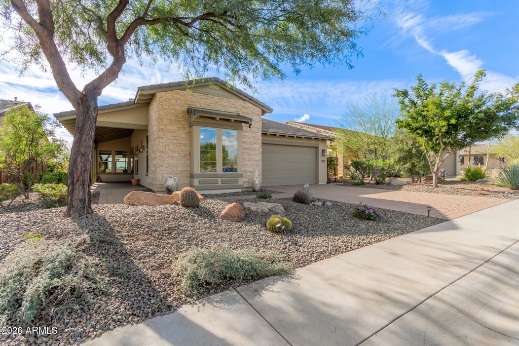 Image 7 of property listing at 3395 BIG SKY Drive, Wickenburg, AZ 85390