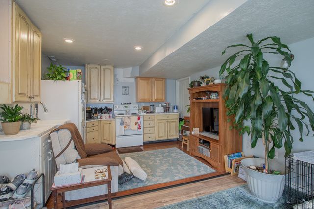 12 E 2150 N, Layton, UT 84041
