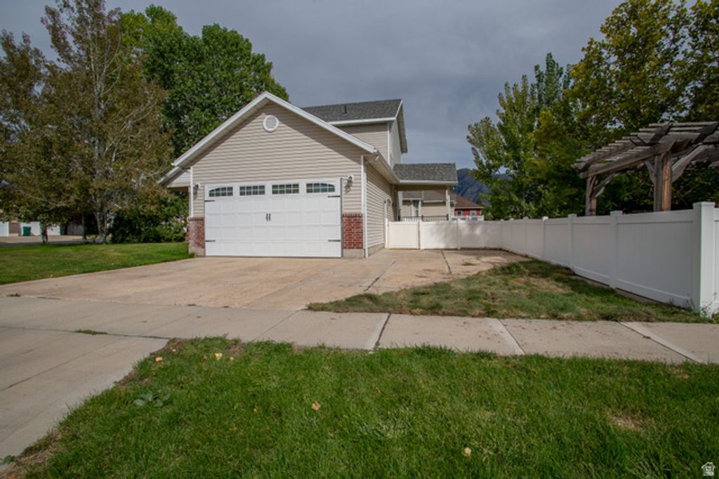 12 E 2150 N, Layton, UT 84041 — photo 4