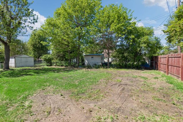 6904 60th Avenue N, Crystal, MN 55428