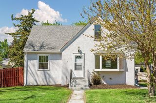 6904 60th Avenue N, Crystal, MN 55428