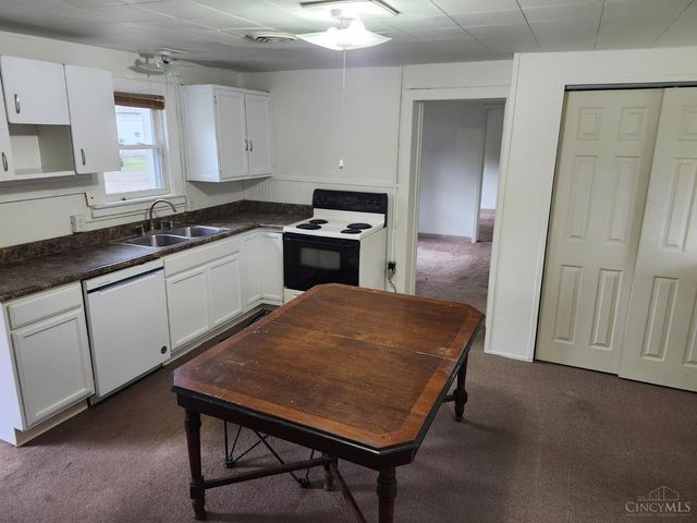 136 Cottonwood Drive, Millville, OH 45013