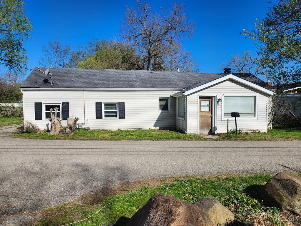 136 Cottonwood Drive, Millville, OH 45013