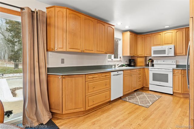 11720 Andersonville Road, Springfield Charter Township, MI 48350