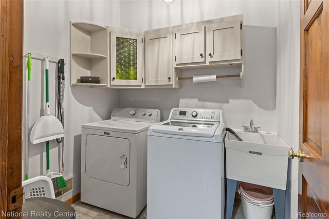 11720 Andersonville Road, Springfield Charter Township, MI 48350