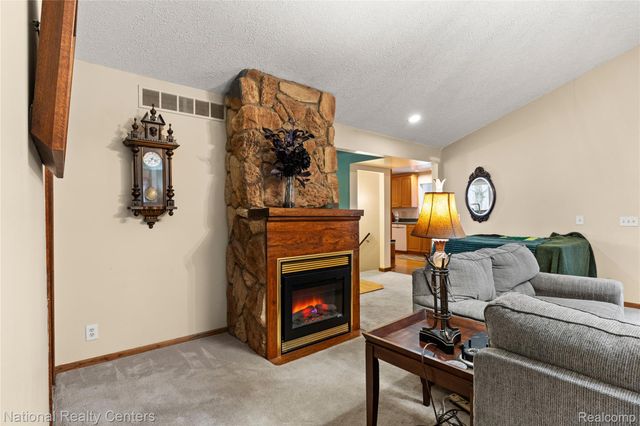 11720 Andersonville Road, Springfield Charter Township, MI 48350