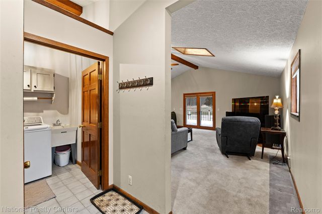 11720 Andersonville Road, Springfield Charter Township, MI 48350