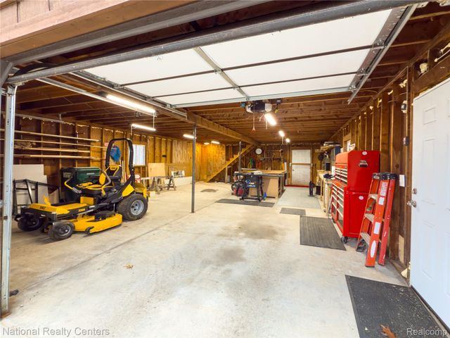 11720 Andersonville Road, Springfield Charter Township, MI 48350