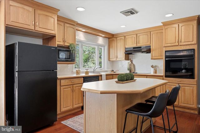 1369 PIEDMONT DR, Downingtown, PA 19335