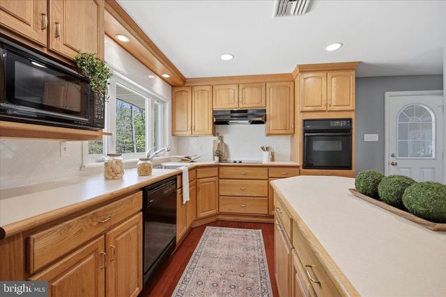1369 PIEDMONT DR, Downingtown, PA 19335