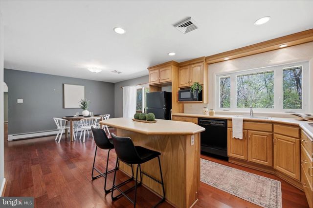 1369 PIEDMONT DR, Downingtown, PA 19335