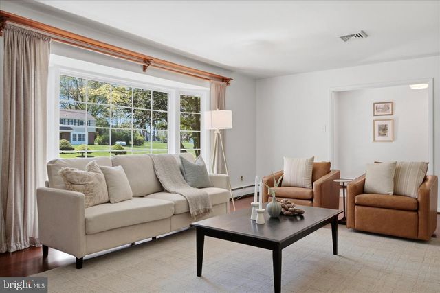 1369 PIEDMONT DR, Downingtown, PA 19335