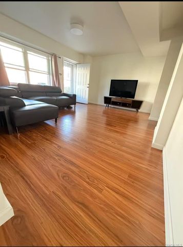 67-65 A cloverdale Lane, Oakland Gardens, NY 11364