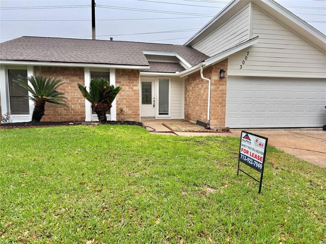 3007 Wagon Trail Drive, Sugar Land, TX 77479