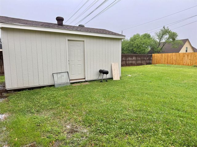 3007 Wagon Trail Drive, Sugar Land, TX 77479