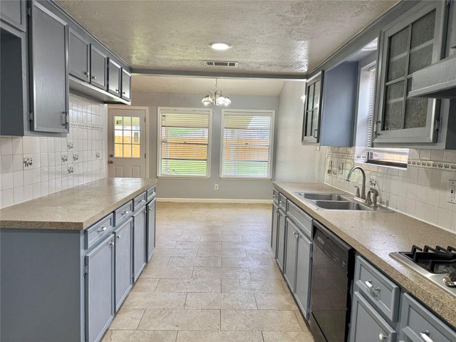 3007 Wagon Trail Drive, Sugar Land, TX 77479