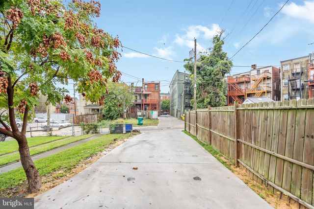 811 NEWINGTON AVE, Baltimore, MD 21217