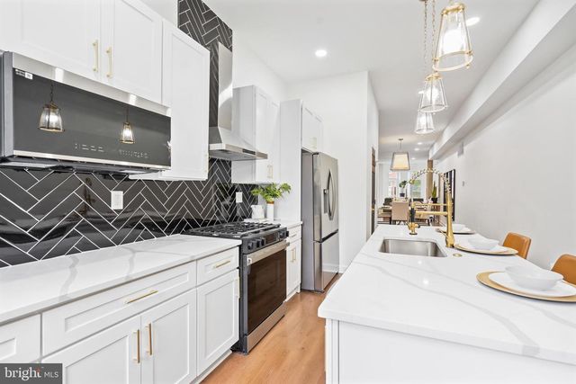 811 NEWINGTON AVE, Baltimore, MD 21217