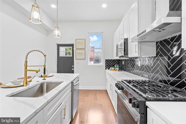 811 NEWINGTON AVE, Baltimore, MD 21217