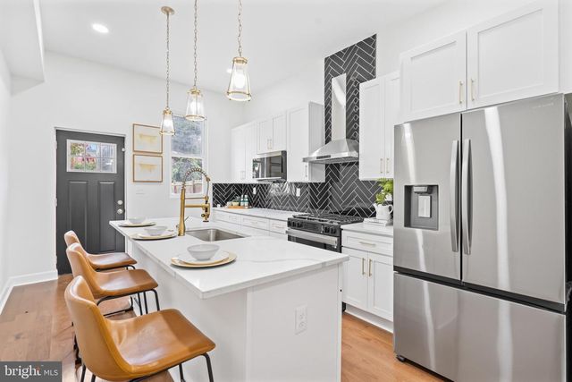 811 NEWINGTON AVE, Baltimore, MD 21217