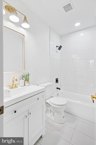 811 NEWINGTON AVE, Baltimore, MD 21217