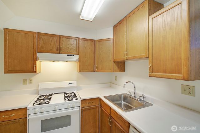 13536 28th Avenue NE, Seattle, WA 98125